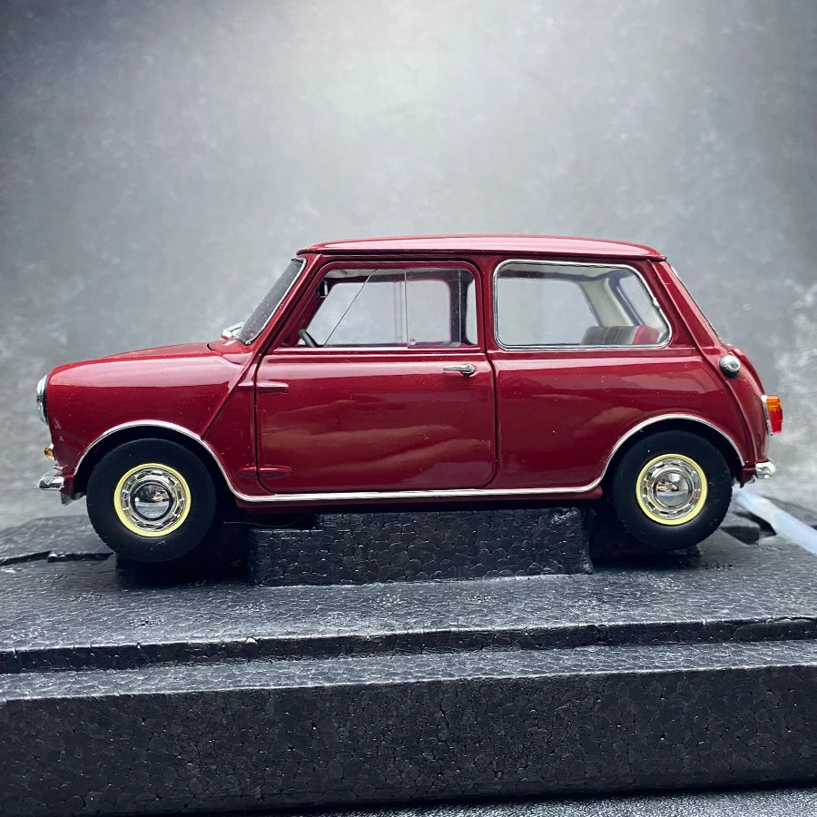 1:18 Morris MINI Minor