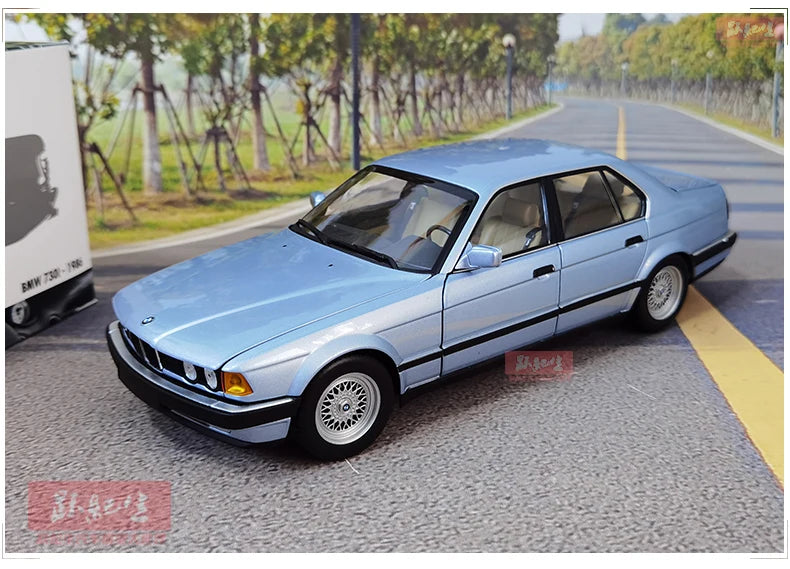 1:18 BMW 7 Series E32 730i 1986