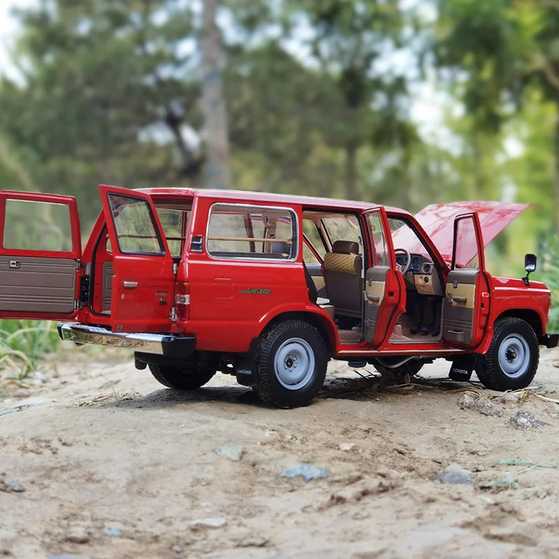 1:18 Land Cruiser Toyota LC60