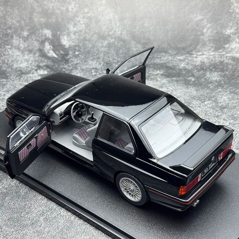 1:18 BMW M3 E30 EVO