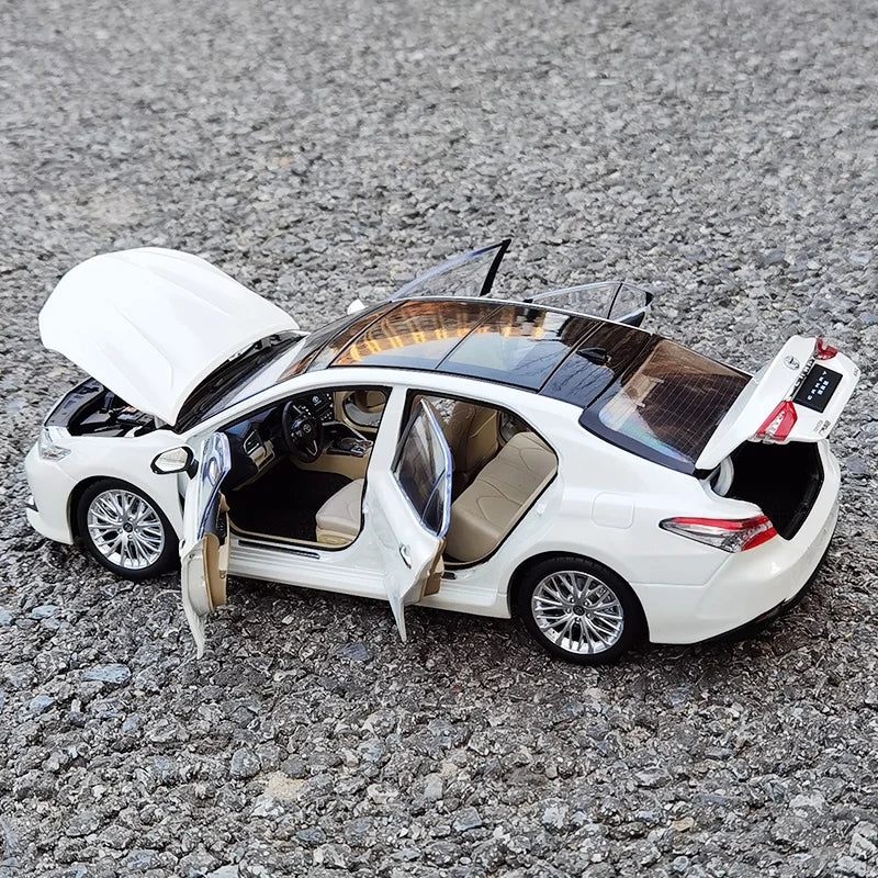 1:18 2018 TOYOTA CAMRY