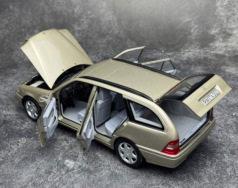 1:18 Mercedes-Benz C220 T-Model