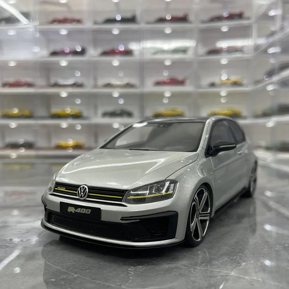 1:18 Volkswagen Golf 7th Generation A7 R400