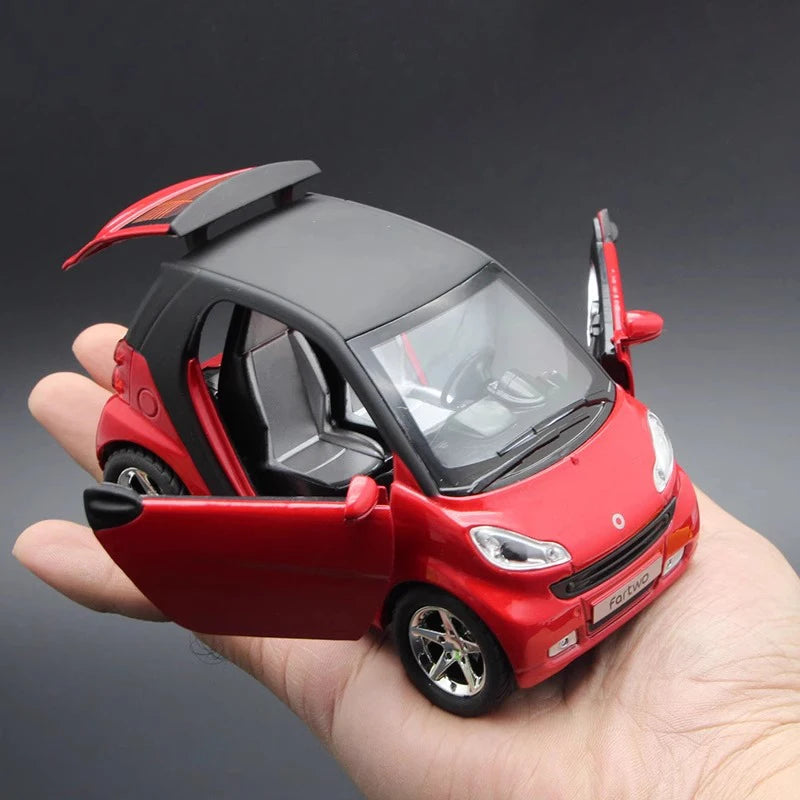 1:32 Mercedes Benz Smart Mini GT