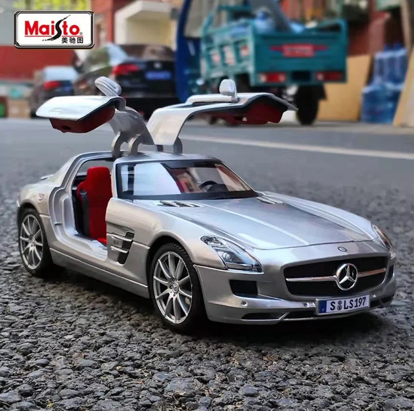 1:18 Mercedes Benz SLS AMG