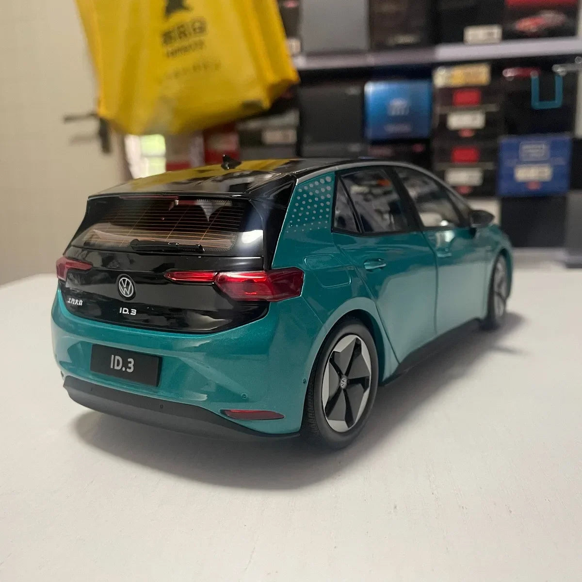 1:18 Volkswagen ID.3 Pure Electric