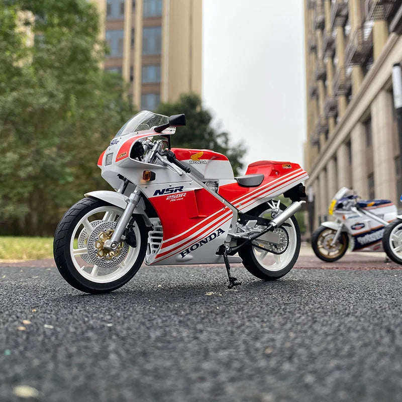 1:12 NSR 250R SP R4 Rothmans MC18
