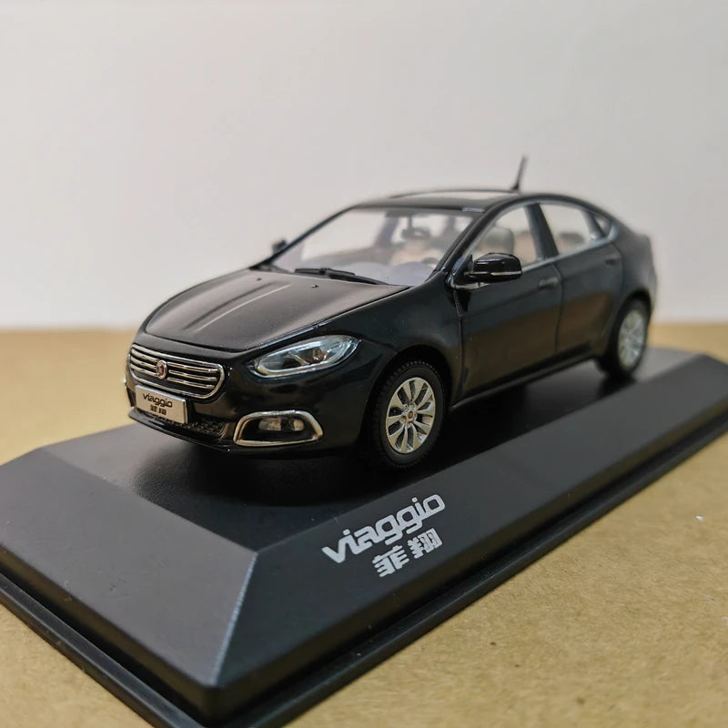 1:43 FIAT Viaggio