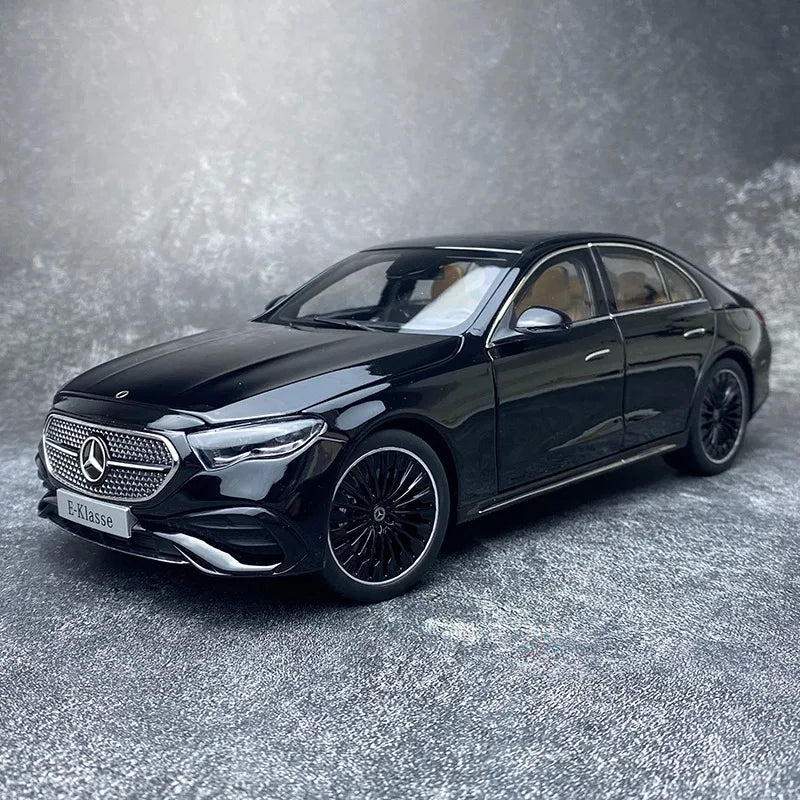 1:18 Mercedes-Benz E450 W214 E300