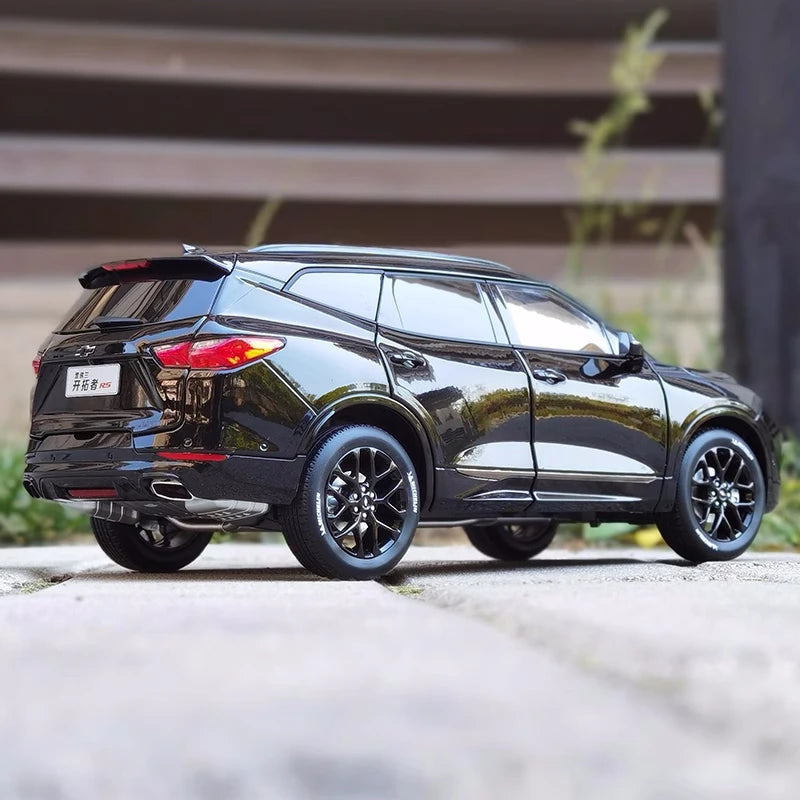 1:18 GM Chevrolet Blazer Trailblazer RS