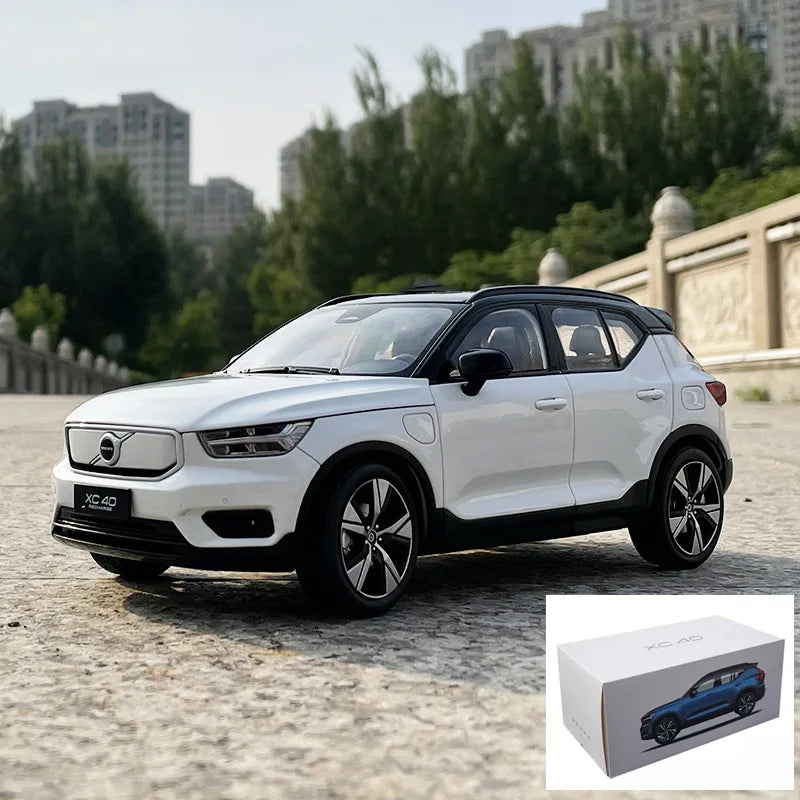 1:18 Volvo XC40