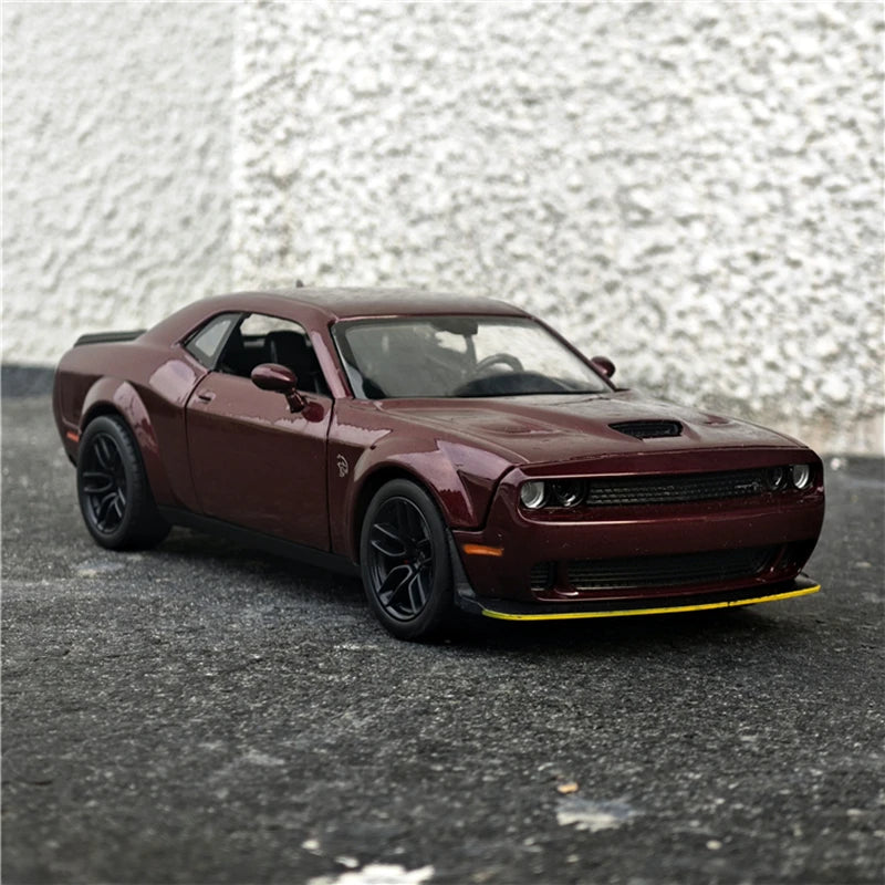 1:24 Dodge Challenger SRT