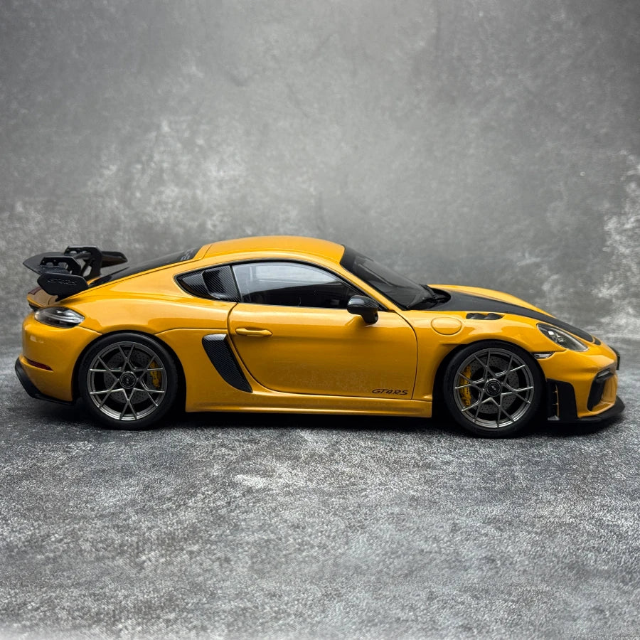 1:18 2023 Porsche Cayman GT4 RS