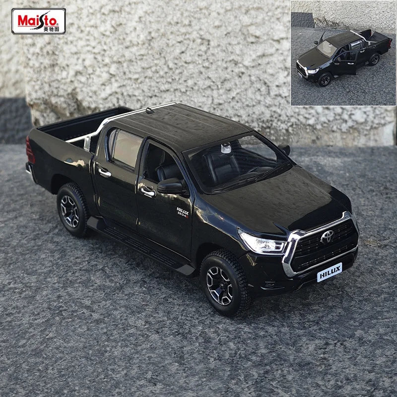 1:27 TOYOTA Hilux