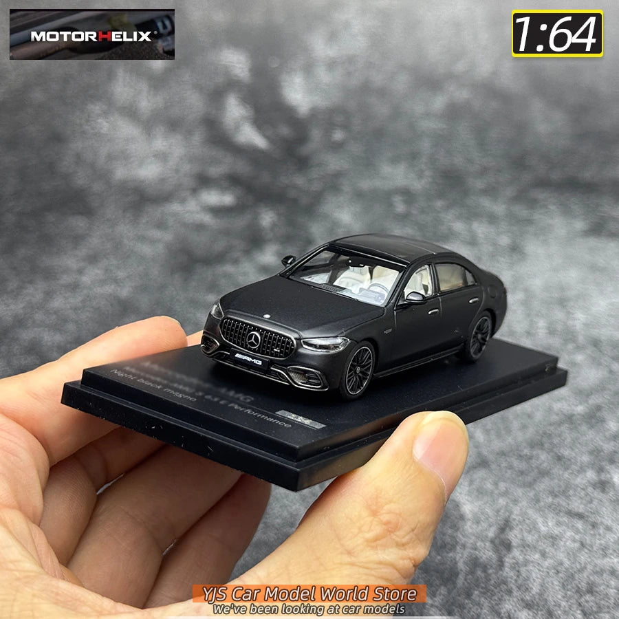 1:64 Mercedes-Benz S63 E Performance 2023
