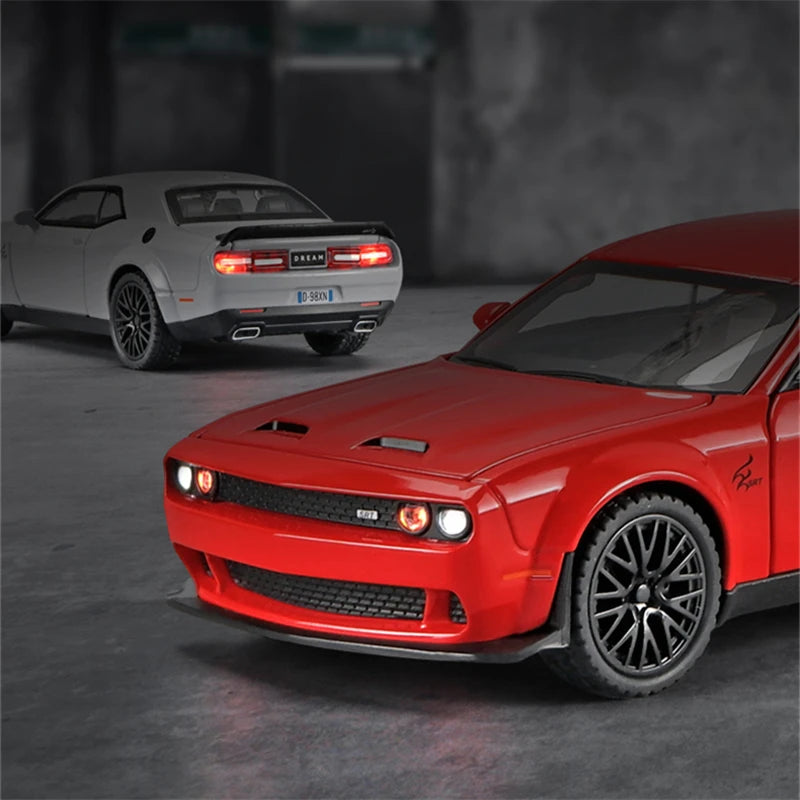 1:32 Dodge Challenger SRT