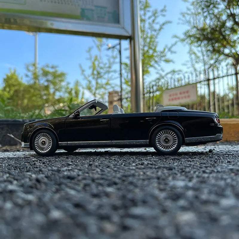 1:18 Toyota Century Convertible
