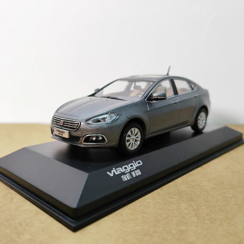 1:43 FIAT Viaggio