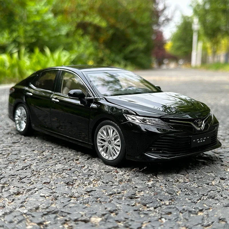 1:18 2018 TOYOTA CAMRY