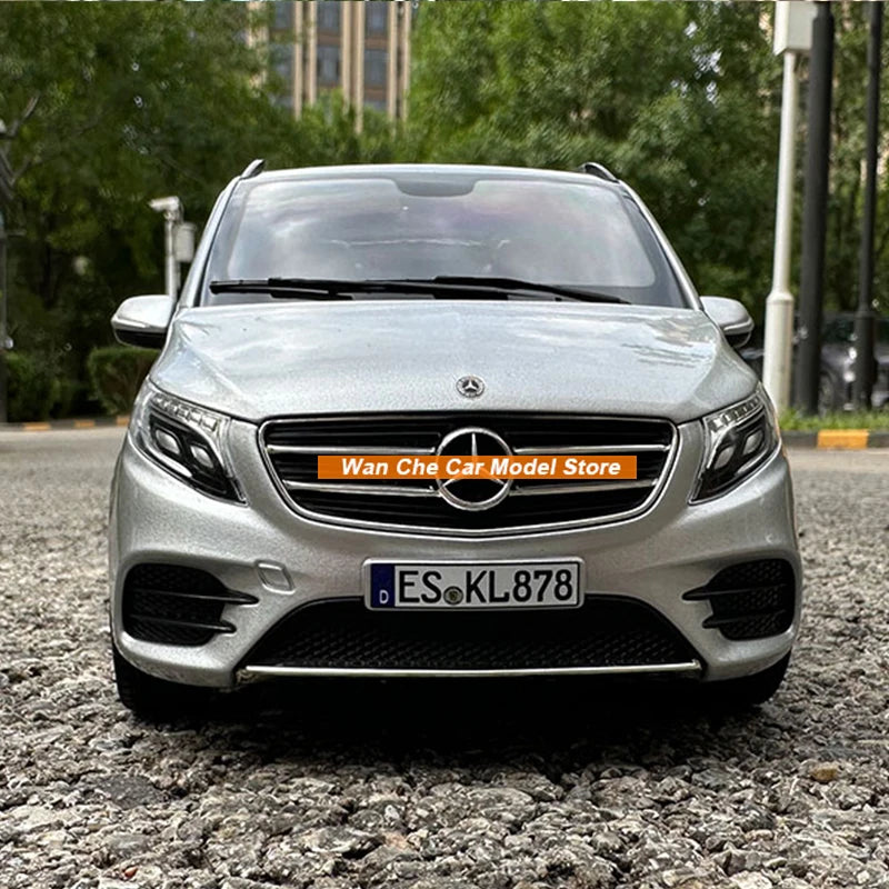 1:18 Mercedes-Benz V260 Viano MPV V-Class