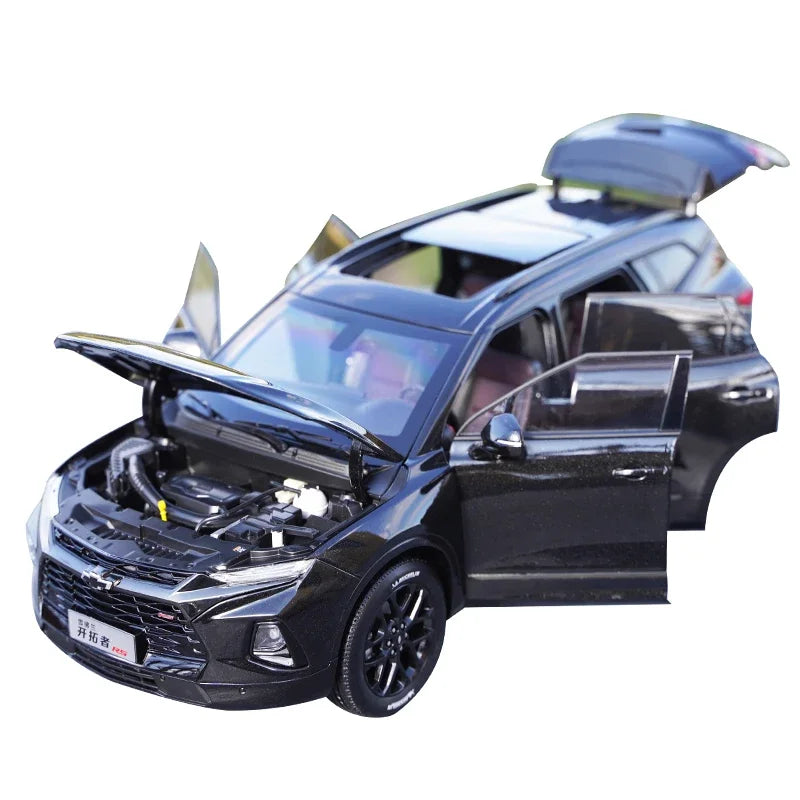 1:18 GM Chevrolet Blazer Trailblazer RS