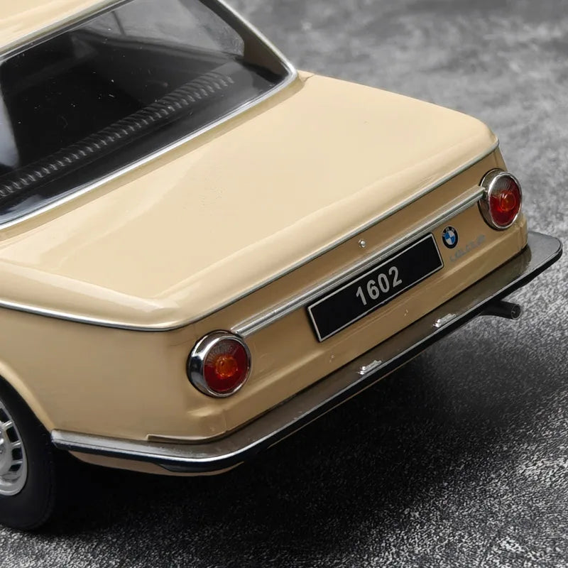 1:18 BMW 2002 1602/L2002ti