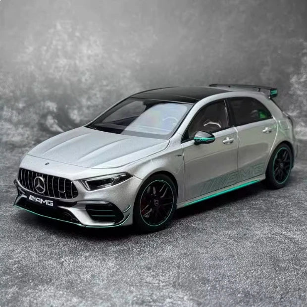 1:18 Mercedes-Benz A45 AMG
