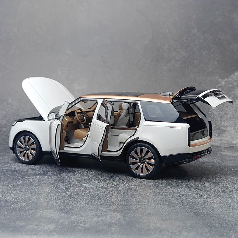 1:18 Range Rover LWB - Premium Die-cast SUV 2022