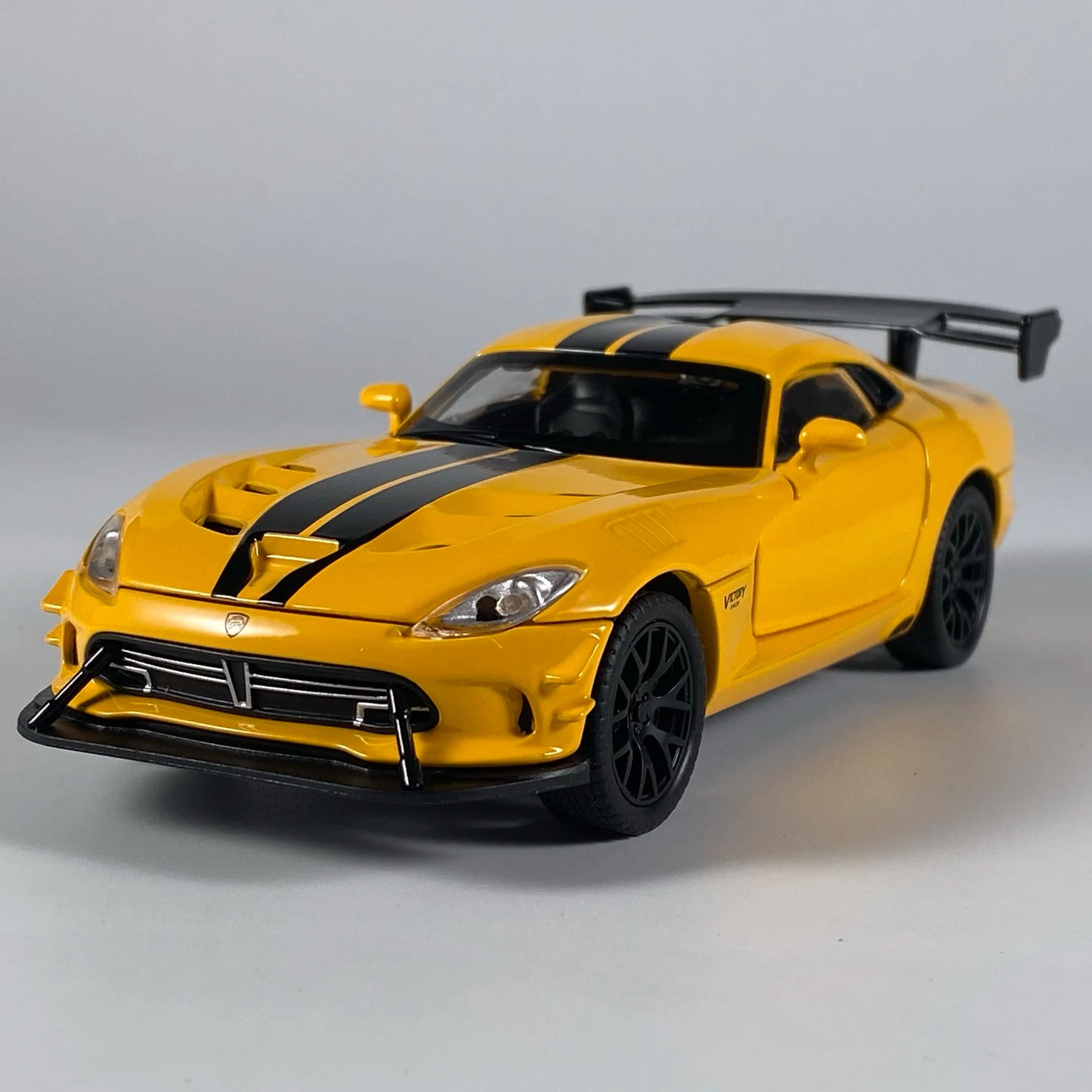 1:32 Dodge Viper ACR SRT