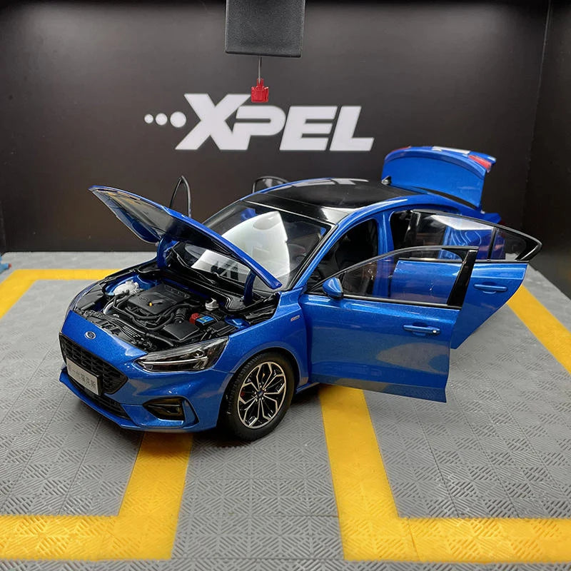1:18 Ford Focus