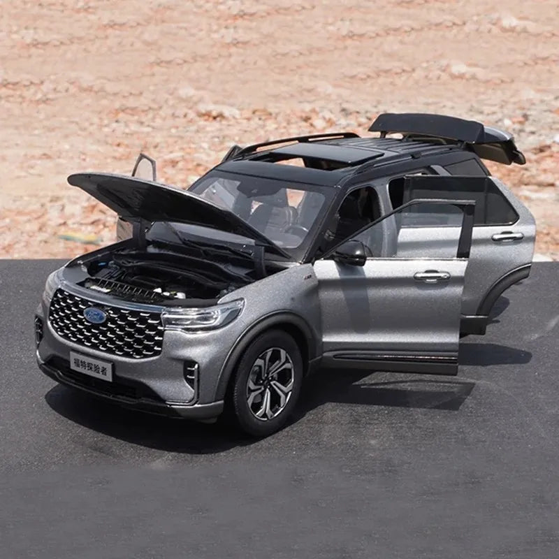 1:18 Ford EXPLORER 2023