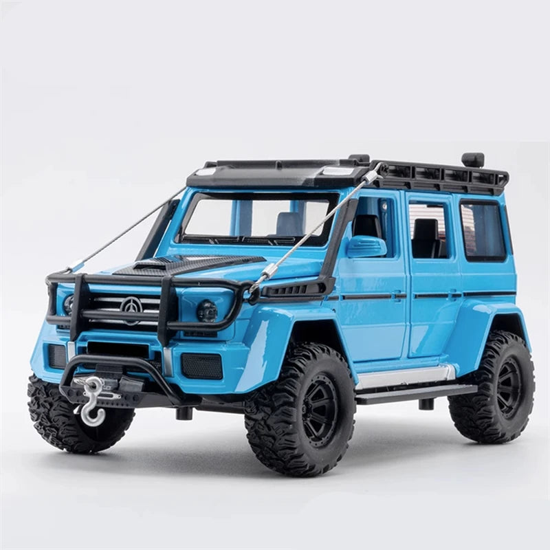 1:22 Mercedes-Benz G550