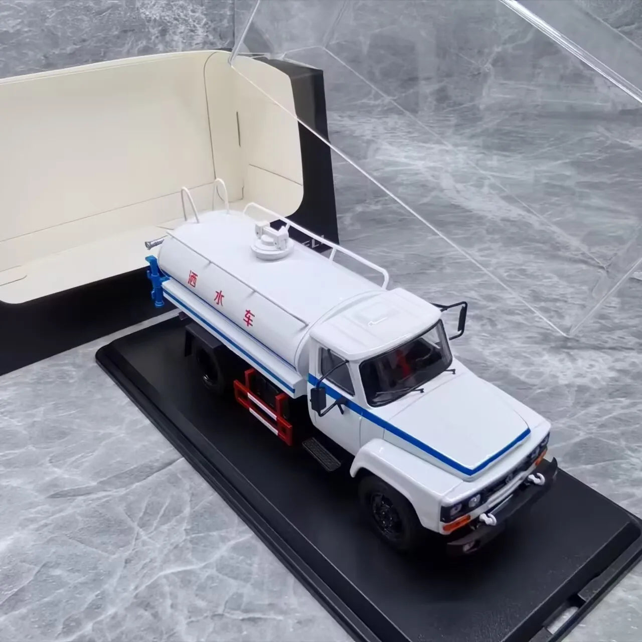 1:43 Tanker Oil Model Diecasts