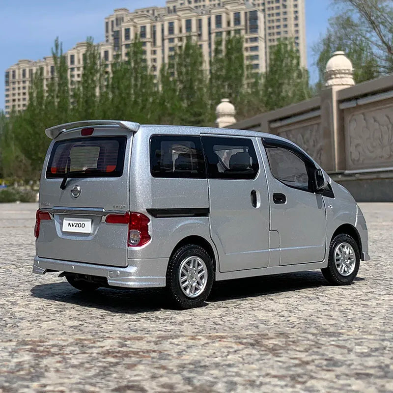 1:18 Zhengzhou Nissan NV200