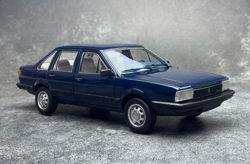 1:18 Volkswagen1983 Santana B2