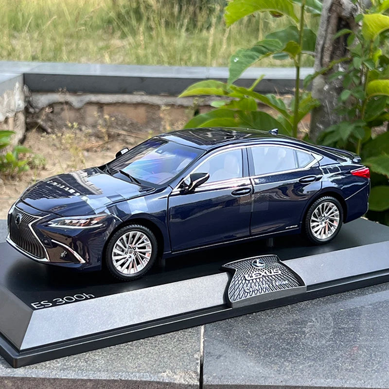 1:18 LEXUS ES300H