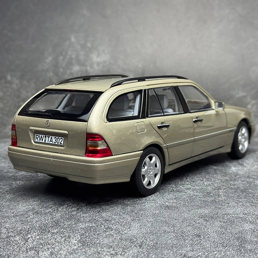 1:18 Mercedes-Benz C220 T-Model