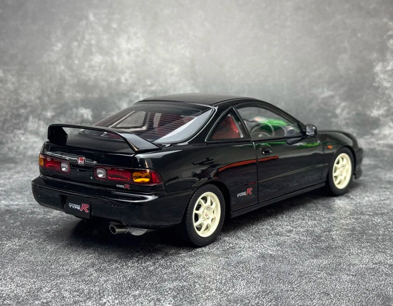 1:18 Honda Integra Type R (DC2)