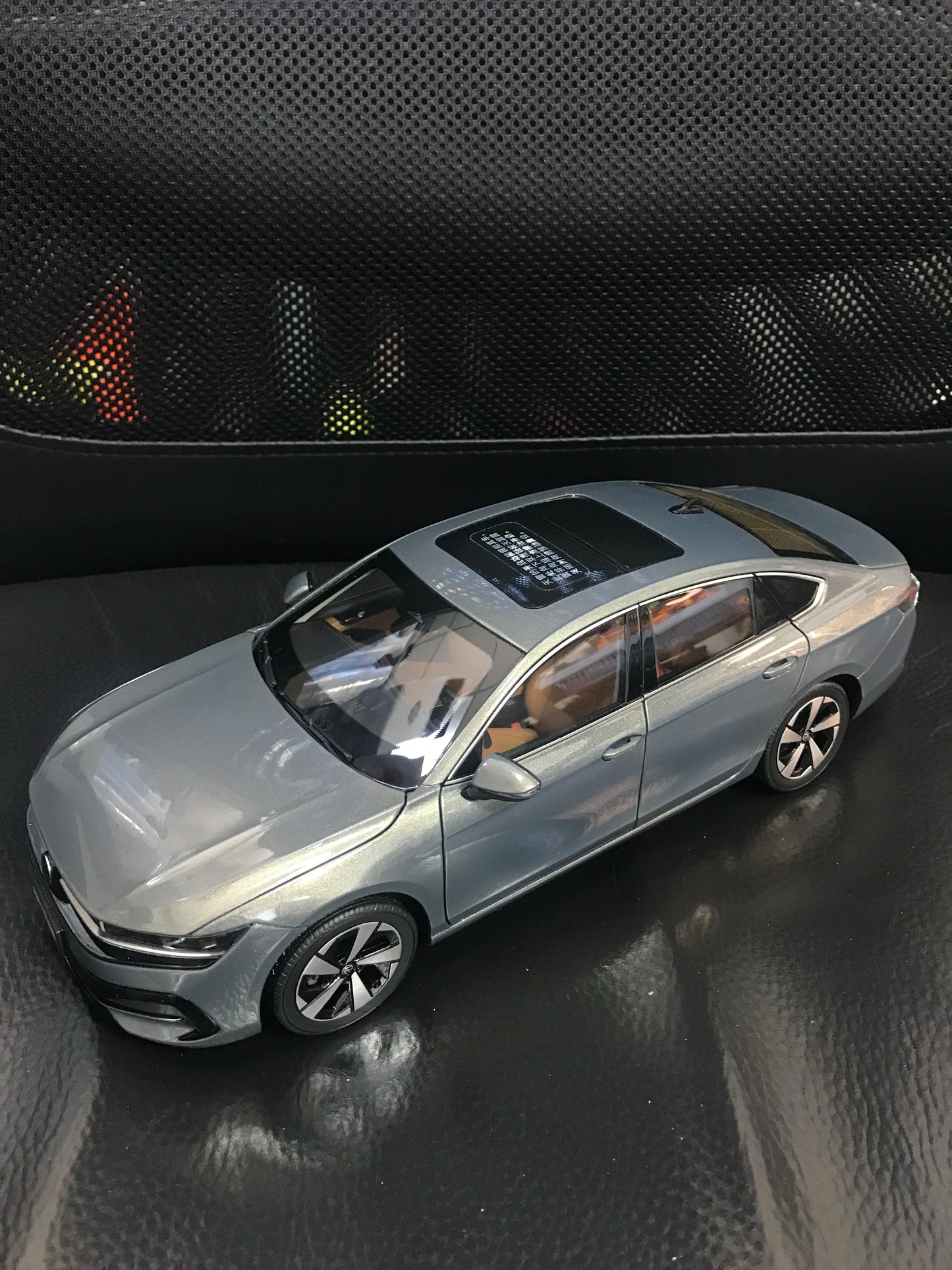 1:18 Volkswagen Magotan