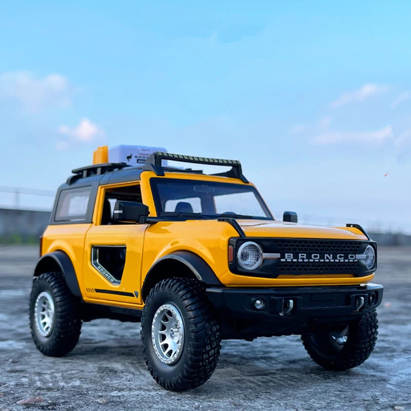 1:32 Ford Bronco Lima