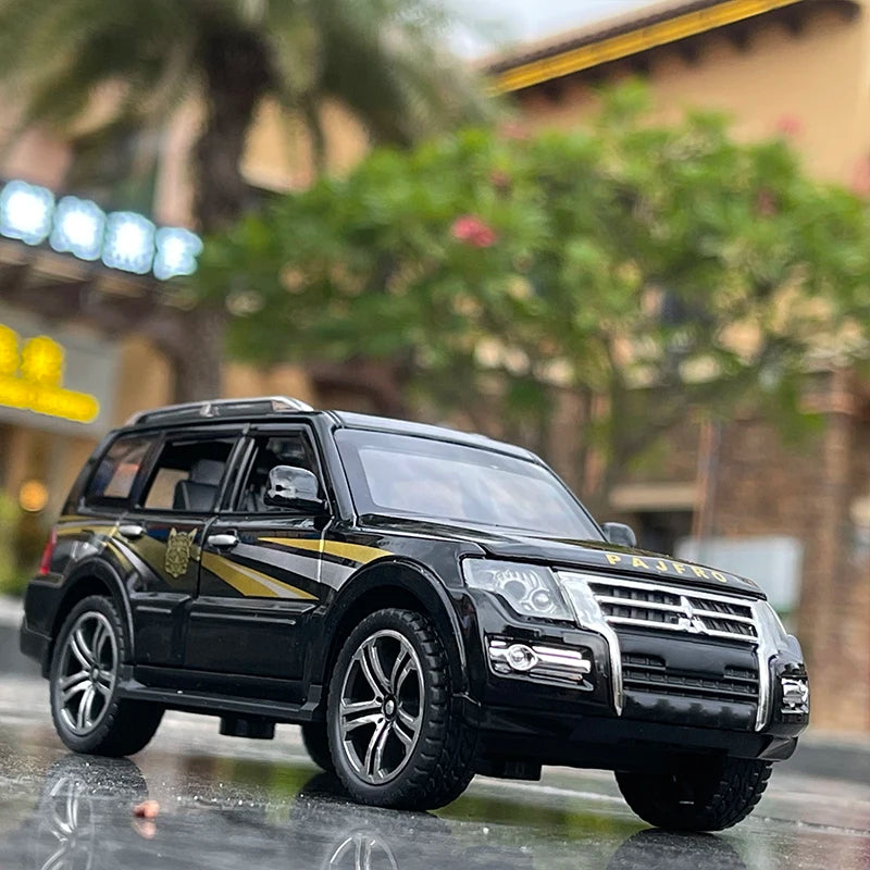1:32 Mitsubishi PAJERO
