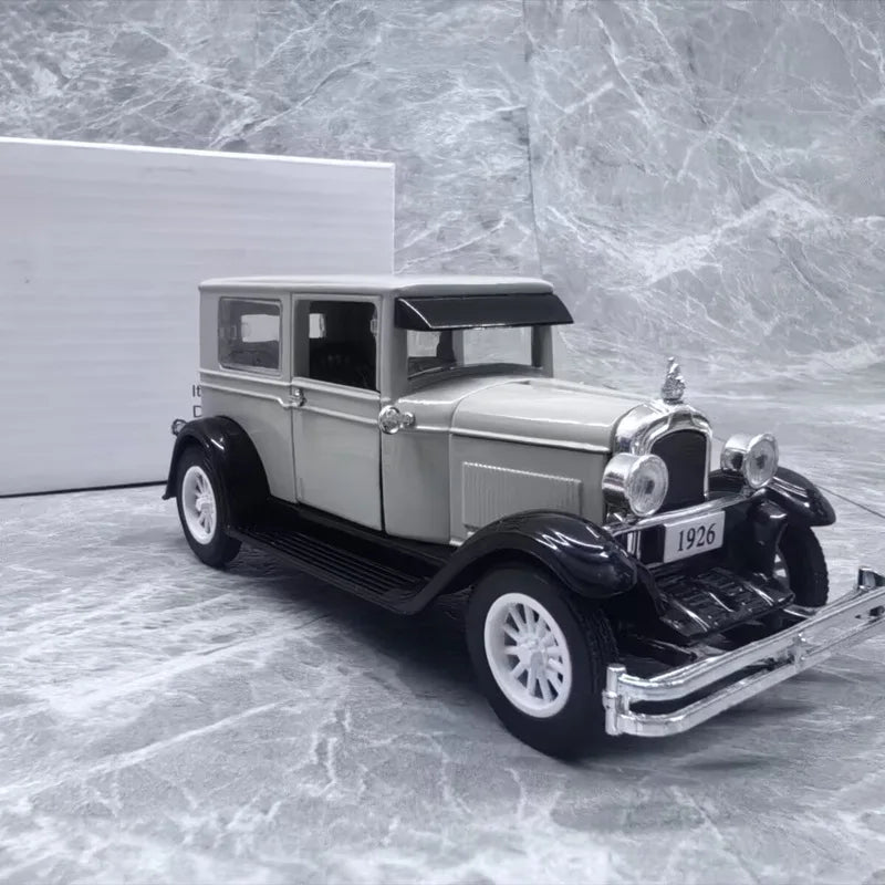 1:32 Classic Old Car Model Diecasts