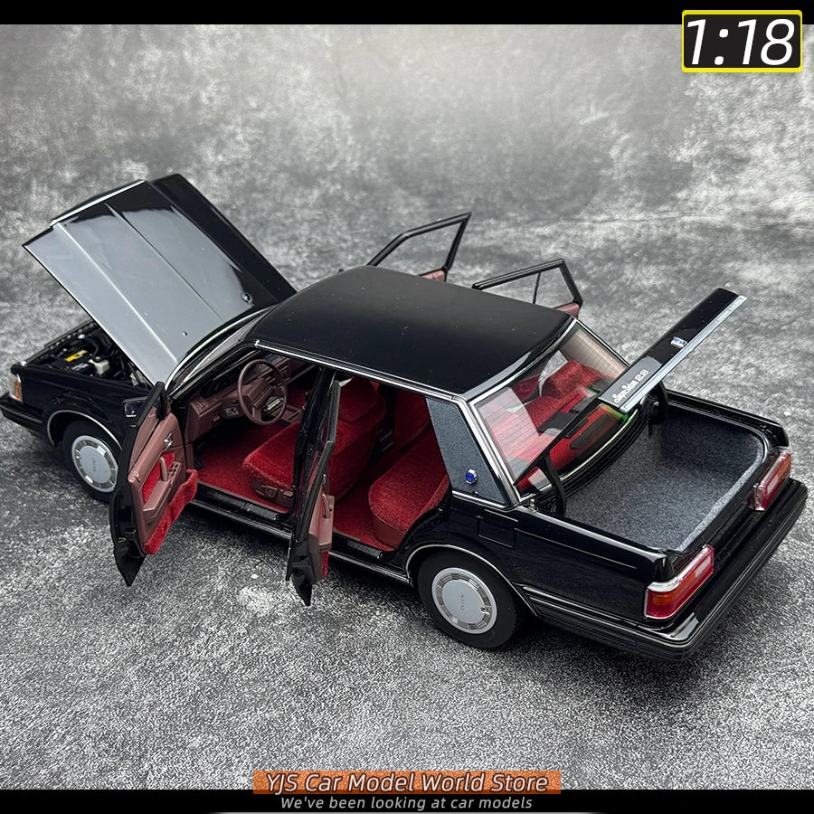 1:18 Toyota Crown MS122