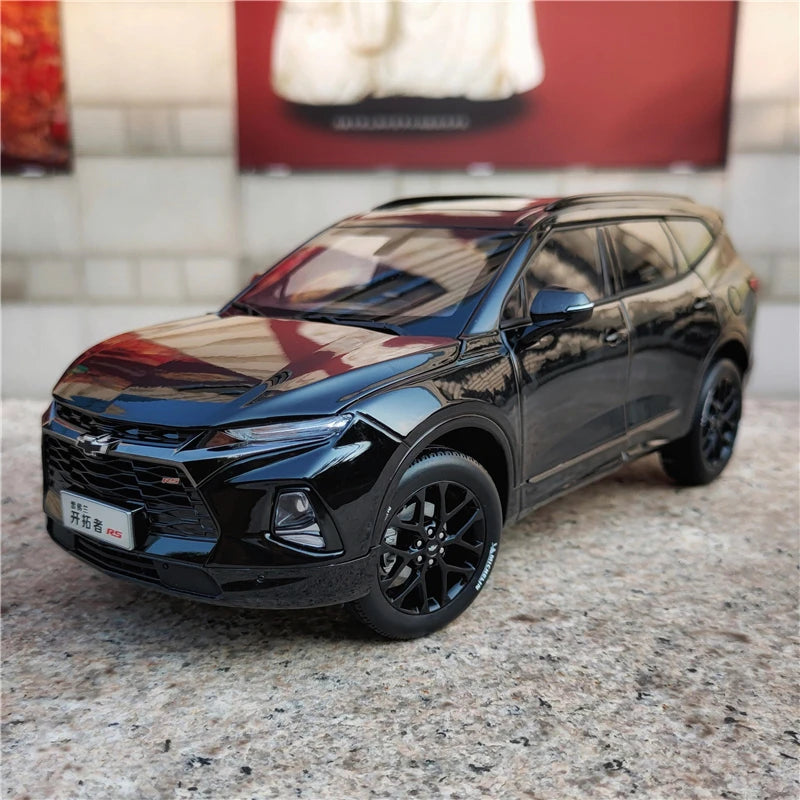 1:18 Chevrolet Blazer