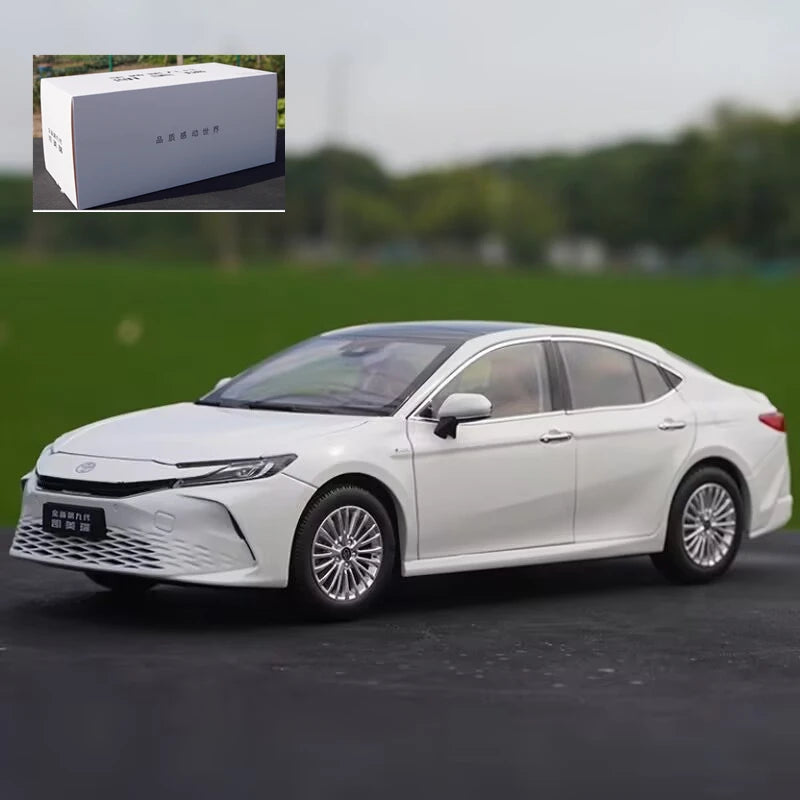 1:18 Toyota Camry