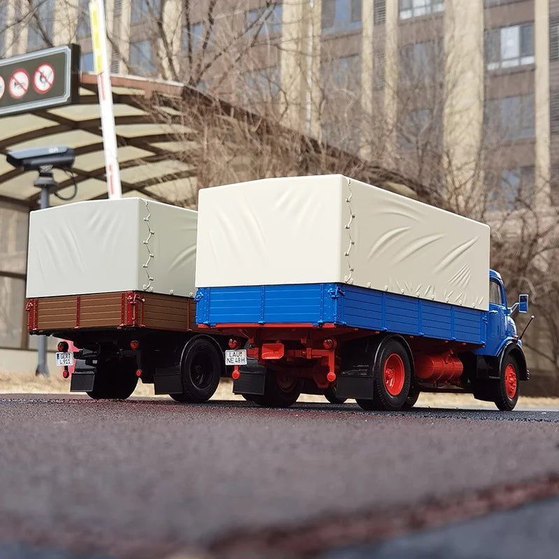 1:18 Mercedes-Benz L911 Transport Truck 1952