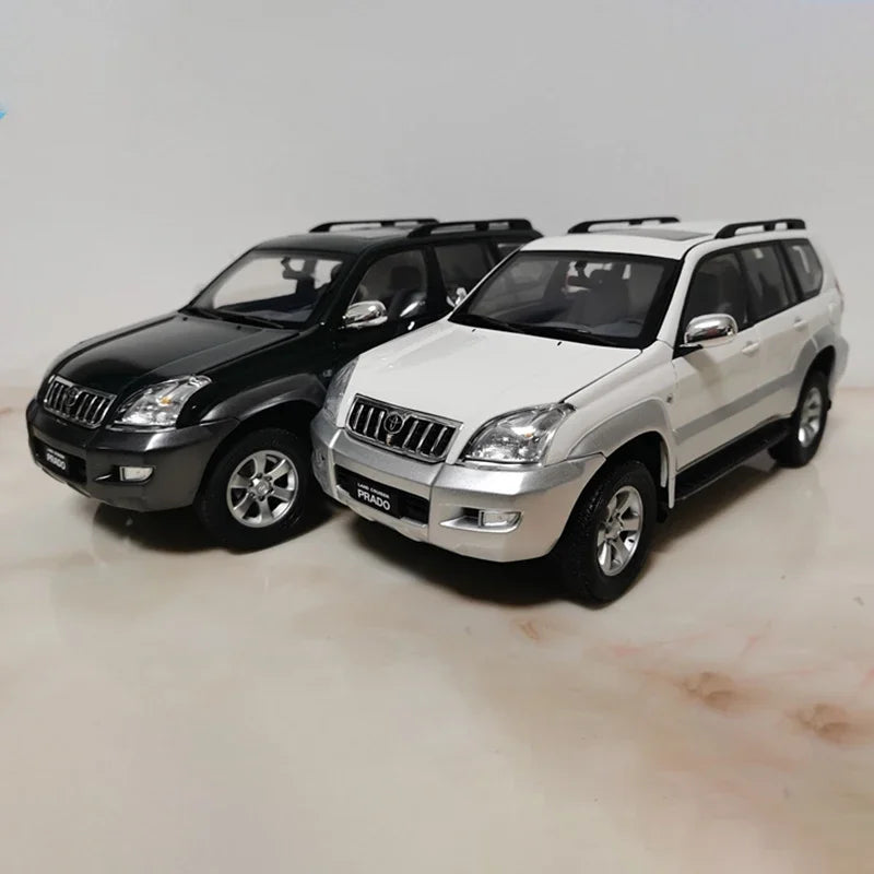1:18 TOYOTA PRADO GX 2008