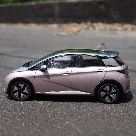 1:18 BYD Dolphin 2021