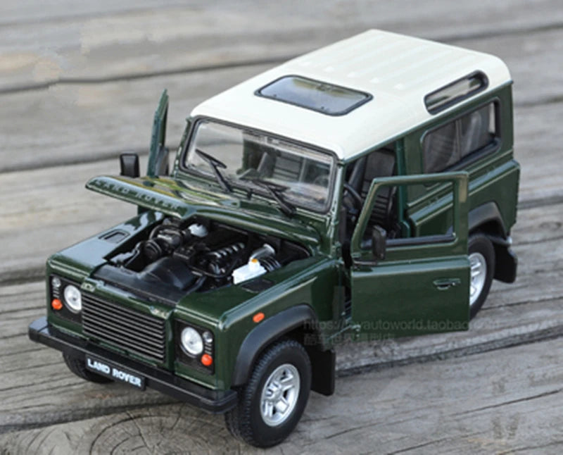 1:24 Land Rover Defender