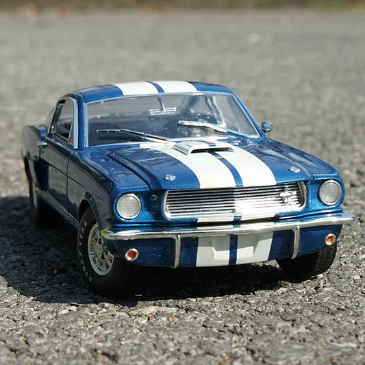 1:18 Ford Cobra Shelby 1966 GT 350